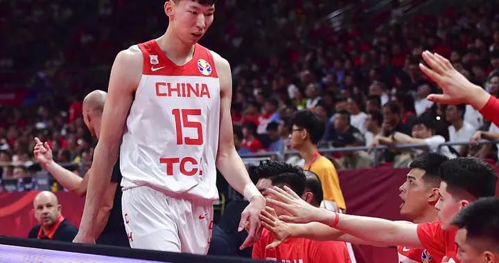 “特殊处理”、“自然减员”、“最终解决方案”……这些冰冷词汇的背后，是奥斯维辛毒气室的嘶鸣。